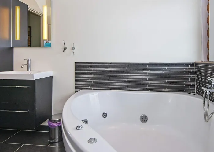 8 Person In Sydals * Skovbyballe